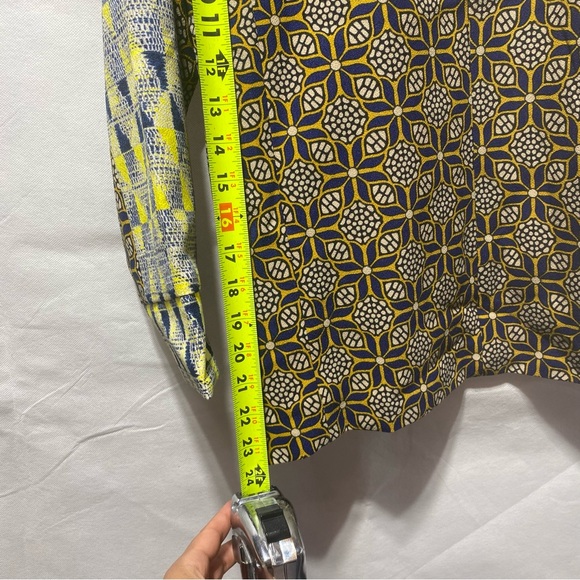 Geometric Patterned Women's Jacket - Picture 6 of 9